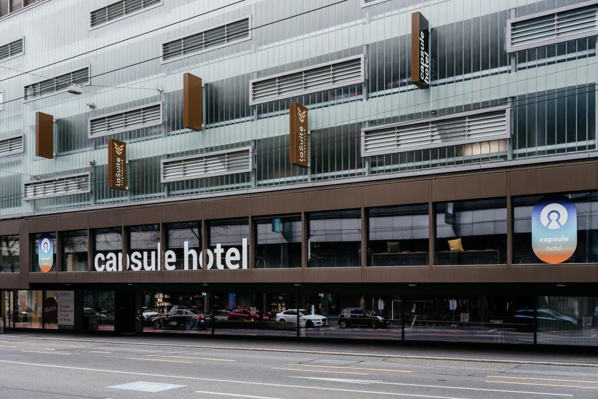 Capsule Hotel - Lucerne Old Town Exteriör bild